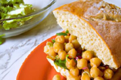 Hearty Vegetarian Minestrone Soup: A Flavorful Classic