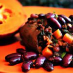 Hearty Baked Sweet Potato with Black Beans: A Nutritious Twist